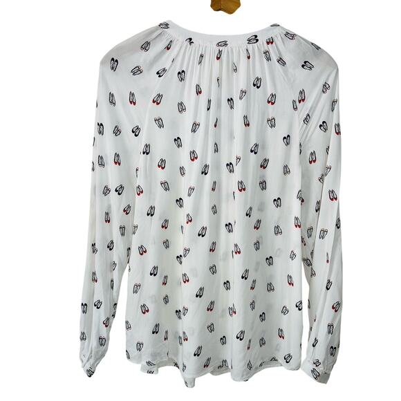Boden Ballet Flat Novelty Print Lightweight Hidden Buttons Blouse Sz 10 - Picture 2 of 8